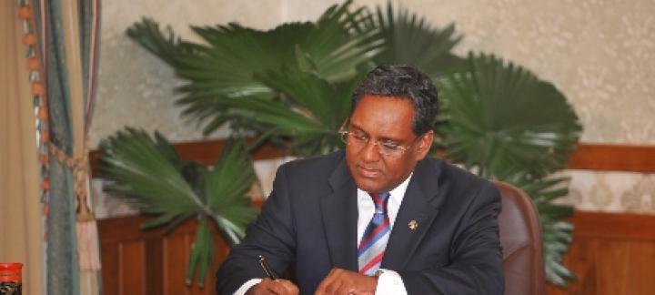 Unofficial translation of President of the Republic of Maldives Excellency Dr Mohamed Waheed's address to the nation on being presented the CONI report
