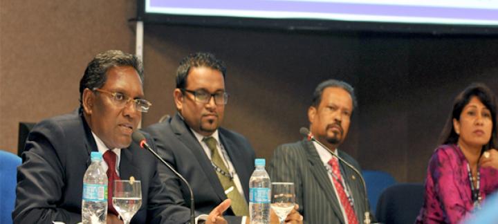 President Waheed briefs on the Maldives' environment and economic policies at "The Maldives Story"