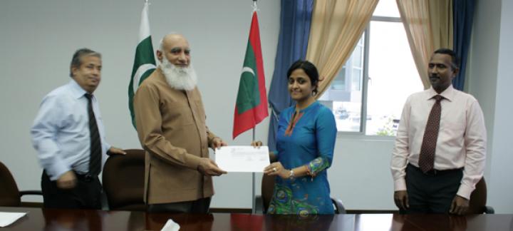 Pakistan donates One Million Maldivian Rufiyya to Government of Maldives