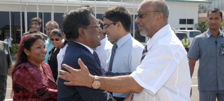 President departs on official visit to India