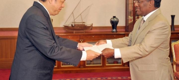 New Thai Ambassador Presents Credentials to the President