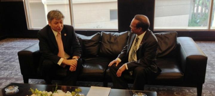 Foreign Minister meets his Kyrgyz Republic counterpart