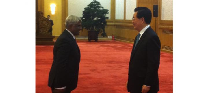New Ambassador of Maldives presents Credentials to Chinese President
