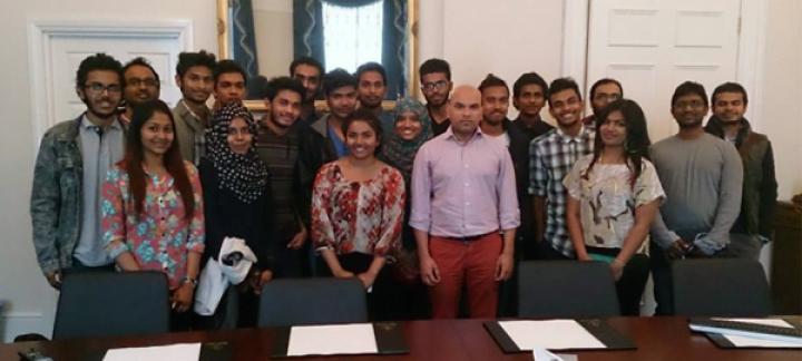 Acting High Commissioner to UK meets Maldivian students at Maldivian Student Association EGM