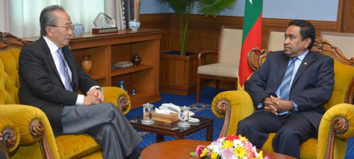 Singaporean High Commissioner Pays a Courtesy Call on the President